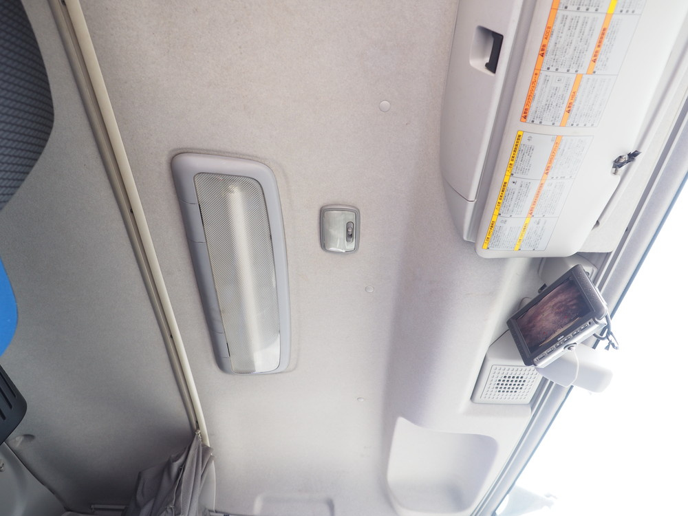 いすゞ ギガ ウイング車 大型 QPG-CYJ77B 年式 H28[写真43]