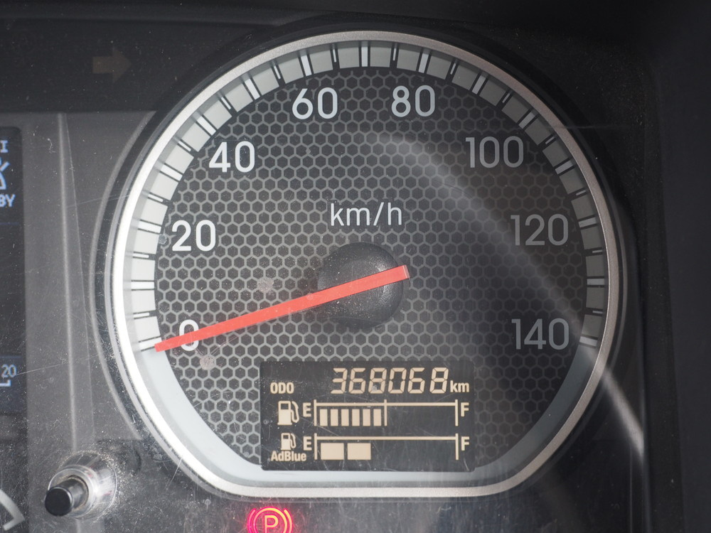 いすゞ ギガ ウイング車 大型 QPG-CYJ77B 年式 H28[写真45]