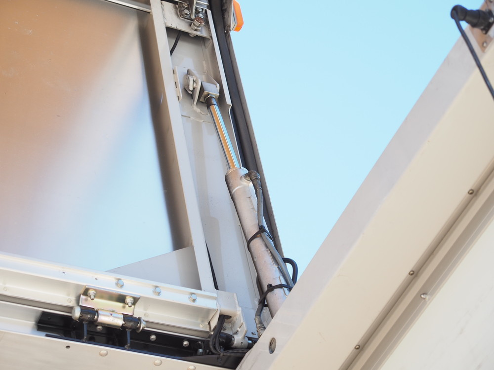 いすゞ フォワード ウイング車 中型 TKG-FRR90T2 年式 H24[写真17]