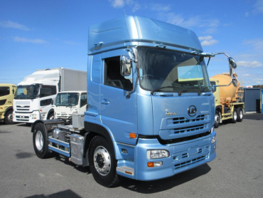 UDトラックス クオン トラクタ 大型 QPG-GK5XAB 年式 H29 [写真01]