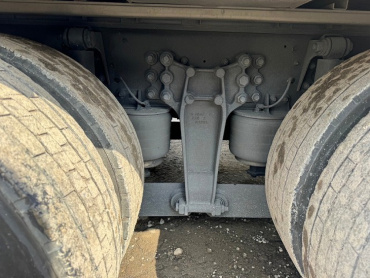 いすゞ ギガ ウイング車 大型 QKG-CYJ77A 年式 H27 [写真17]