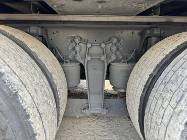 いすゞ ギガ ウイング車 大型 QKG-CYJ77A 年式 H27 [写真16]