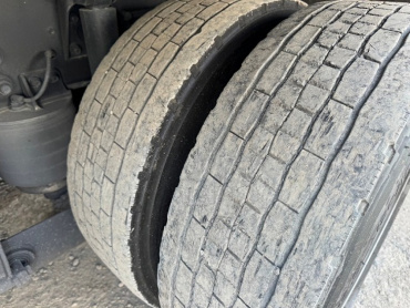 いすゞ ギガ ウイング車 大型 QKG-CYJ77A 年式 H27 [写真25]