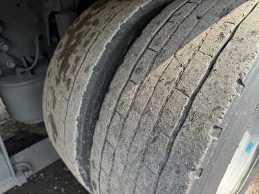 いすゞ ギガ ウイング車 大型 QKG-CYJ77A 年式 H27 [写真27]