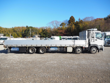 いすゞ ギガ 平ボディ 大型 QKG-CYJ77A 年式 H27[写真08]