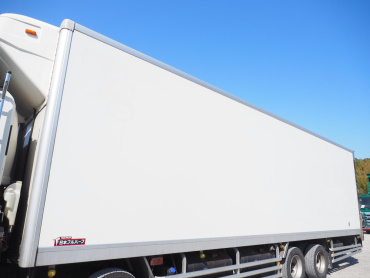 いすゞ ギガ 冷凍バン 大型 QPG-CYJ77B 年式 H30 [写真11]