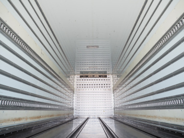 いすゞ ギガ 冷凍バン 大型 QPG-CYJ77B 年式 H30 [写真15]