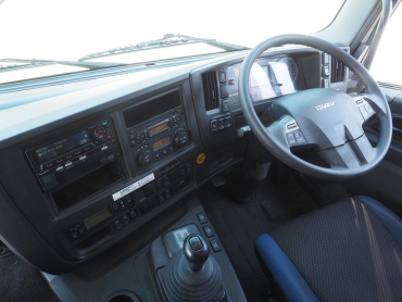 いすゞ ギガ 冷凍バン 大型 QPG-CYJ77B 年式 H30 [写真21]