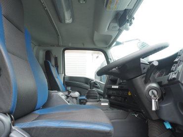 いすゞ ギガ 冷凍バン 大型 QPG-CYJ77B 年式 H30 [写真19]