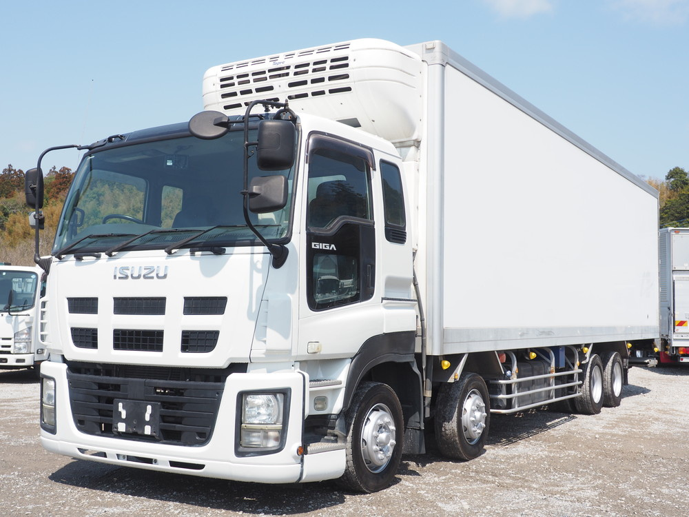 いすゞ ギガ 冷凍バン 大型 QKG-CYJ77A 年式 H26[写真01]