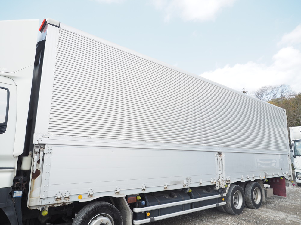 いすゞ ギガ ウイング車 大型 QKG-CYJ77A 年式 H27[写真12]