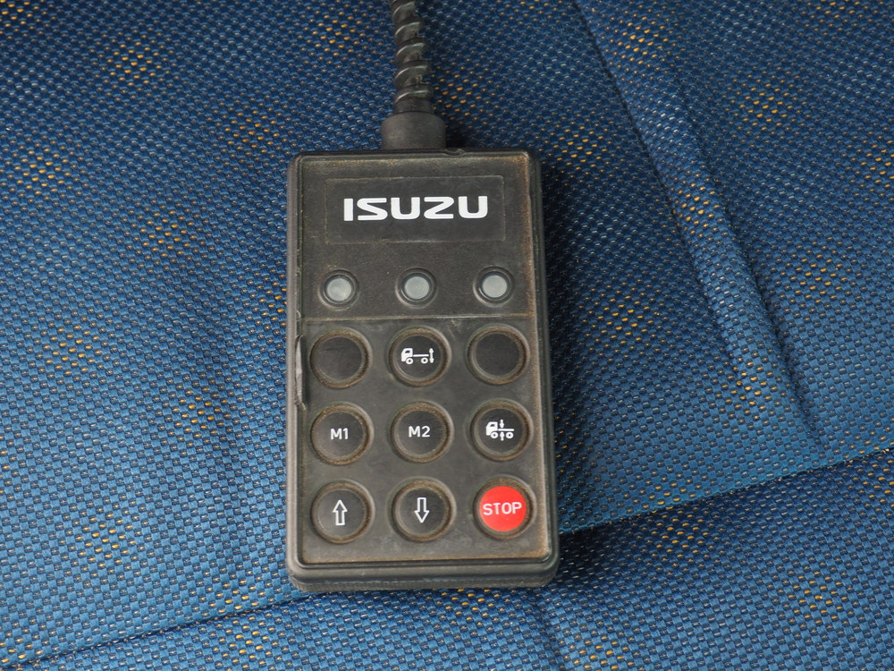 いすゞ ギガ ウイング車 大型 QKG-CYJ77A 年式 H27[写真27]