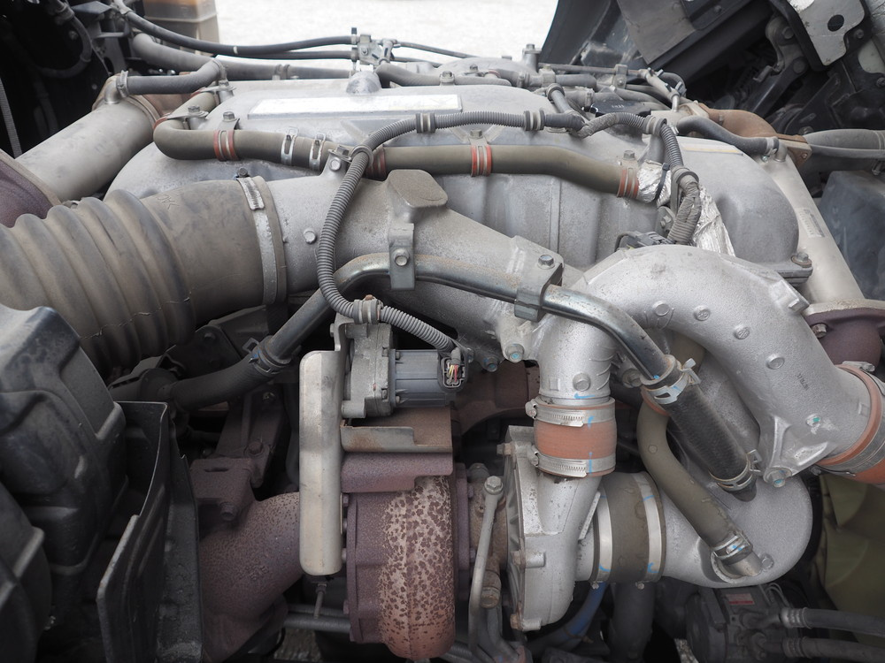 いすゞ ギガ ウイング車 大型 QKG-CYJ77A 年式 H27[写真37]