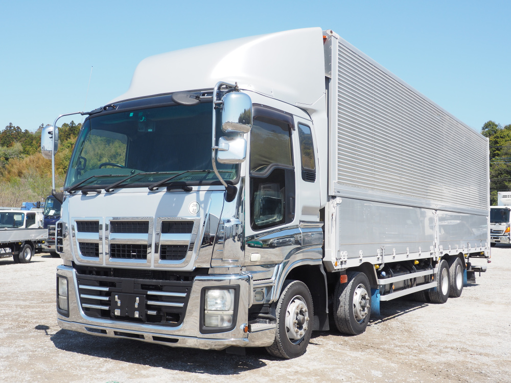 いすゞ ギガ ウイング車 大型 QKG-CYJ77A 年式 H26[写真01]