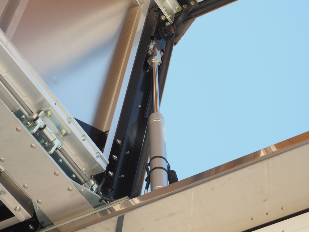 いすゞ ギガ ウイング車 大型 2PG-CYJ77C 年式 R1[写真19]