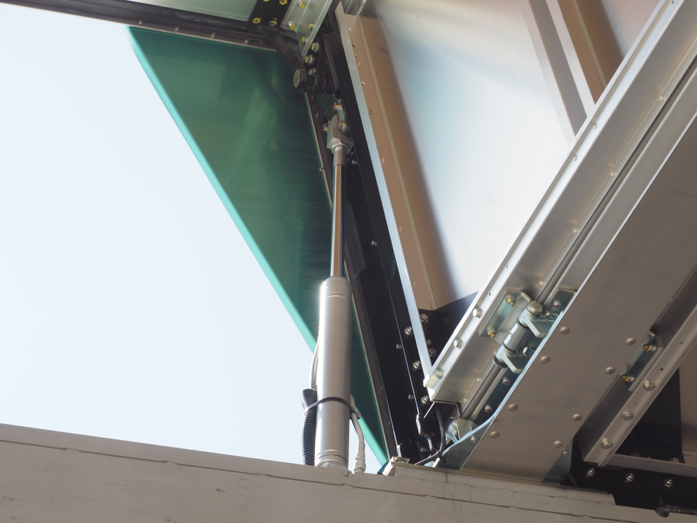 いすゞ ギガ ウイング車 大型 2PG-CYJ77C 年式 R1[写真18]