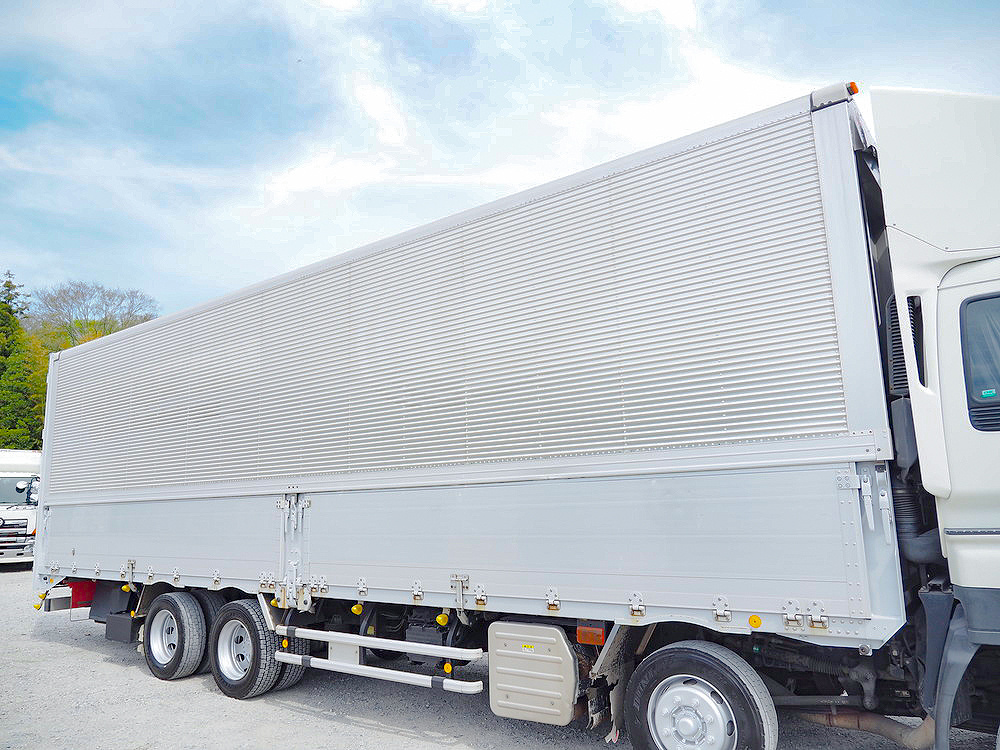 いすゞ ギガ ウイング車 大型 QKG-CYJ77A 年式 H26[写真09]