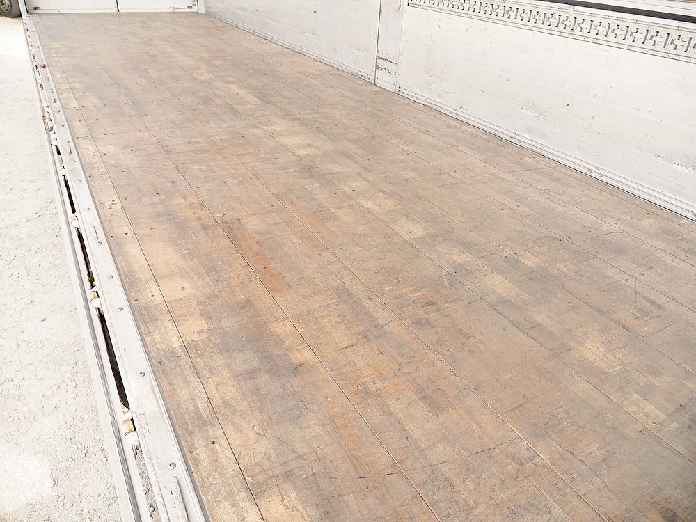 いすゞ ギガ ウイング車 大型 QKG-CYJ77A 年式 H26[写真22]