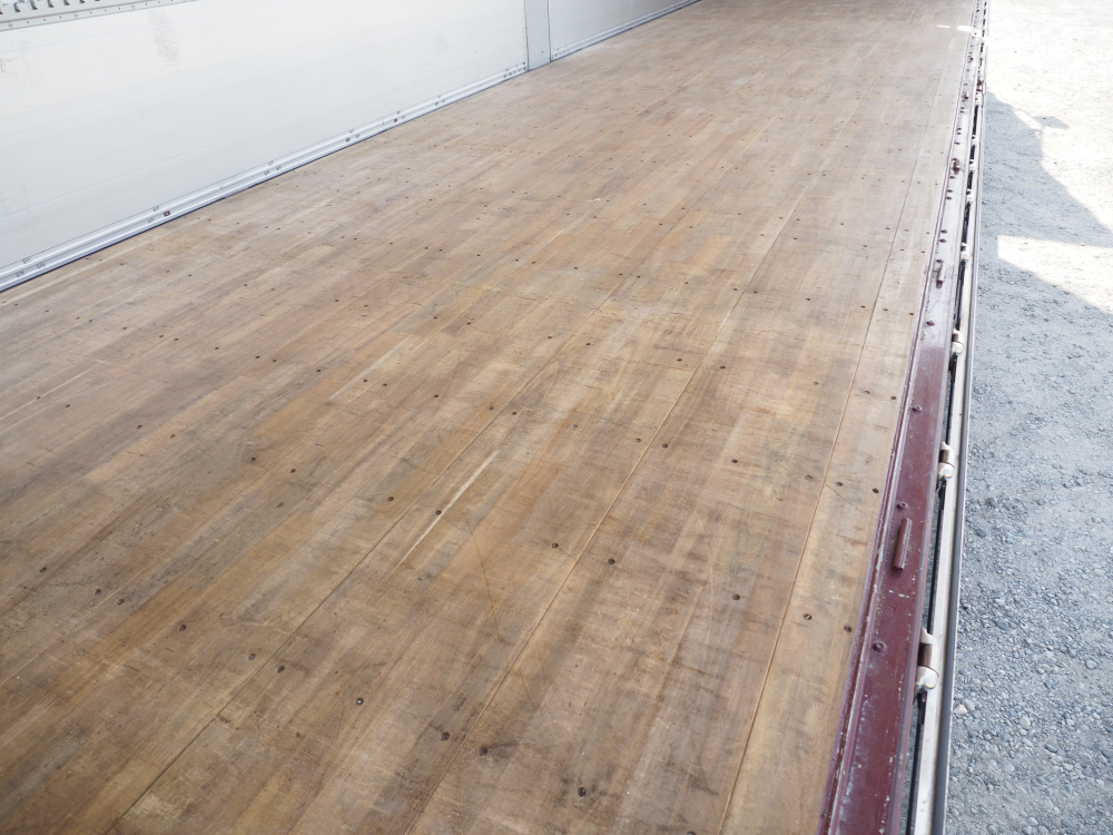 いすゞ ギガ ウイング車 大型 QPG-CYJ77B 年式 H29[写真18]