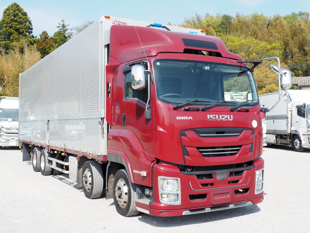 いすゞ ギガ ウイング車 大型 QPG-CYJ77B 年式 H29[写真04]