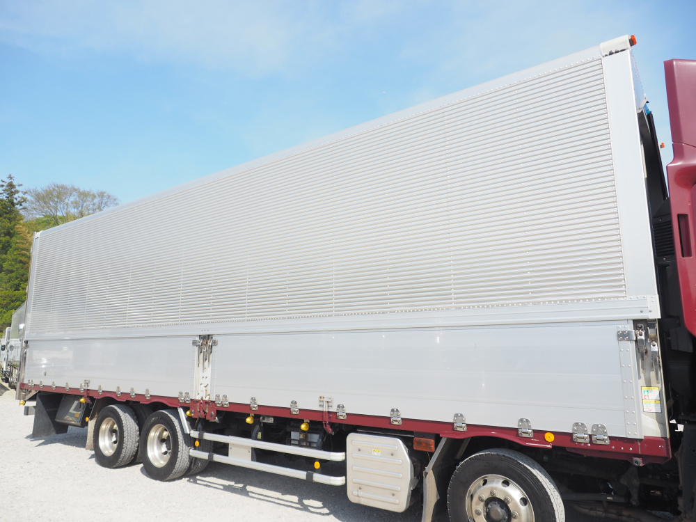 いすゞ ギガ ウイング車 大型 QPG-CYJ77B 年式 H29[写真09]