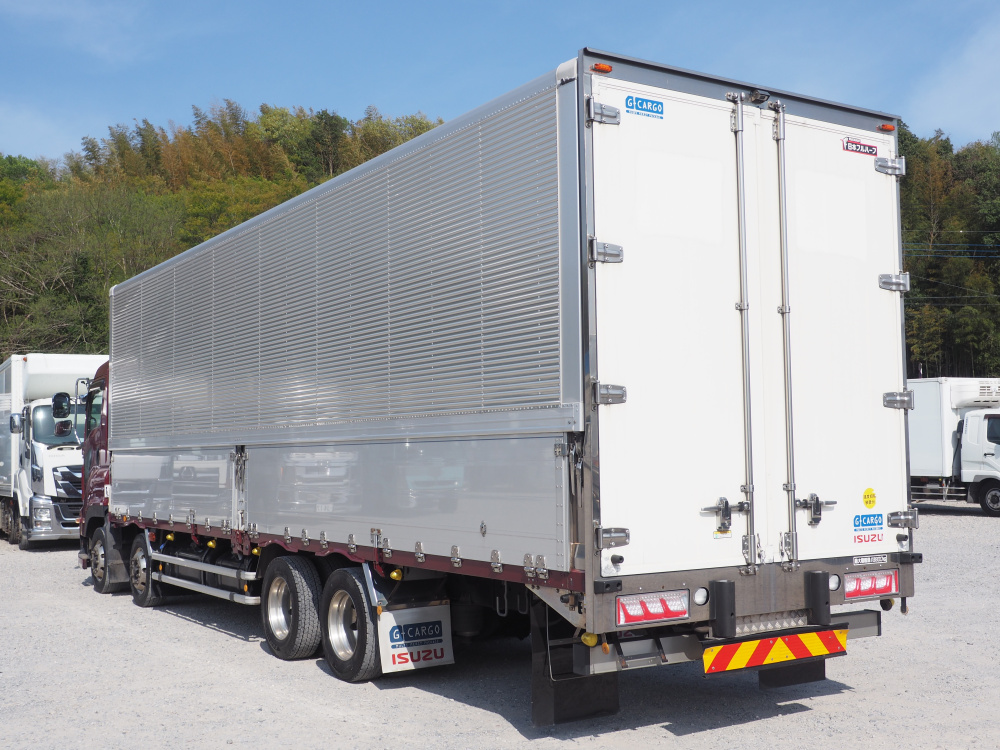 いすゞ ギガ ウイング車 大型 QPG-CYJ77B 年式 H29[写真07]