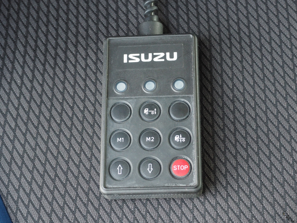 いすゞ ギガ ウイング車 大型 QPG-CYJ77B 年式 H29[写真29]