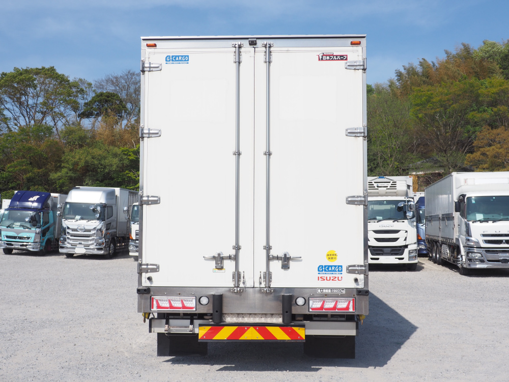 いすゞ ギガ ウイング車 大型 QPG-CYJ77B 年式 H29[写真06]