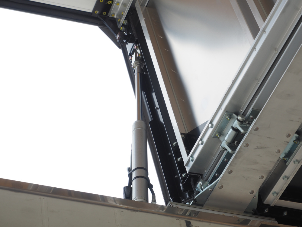 いすゞ ギガ ウイング車 大型 2PG-CYJ77C 年式 R1[写真14]