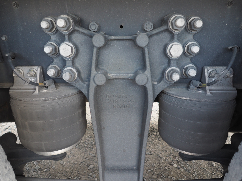 いすゞ ギガ ウイング車 大型 2PG-CYJ77C 年式 R1[写真40]