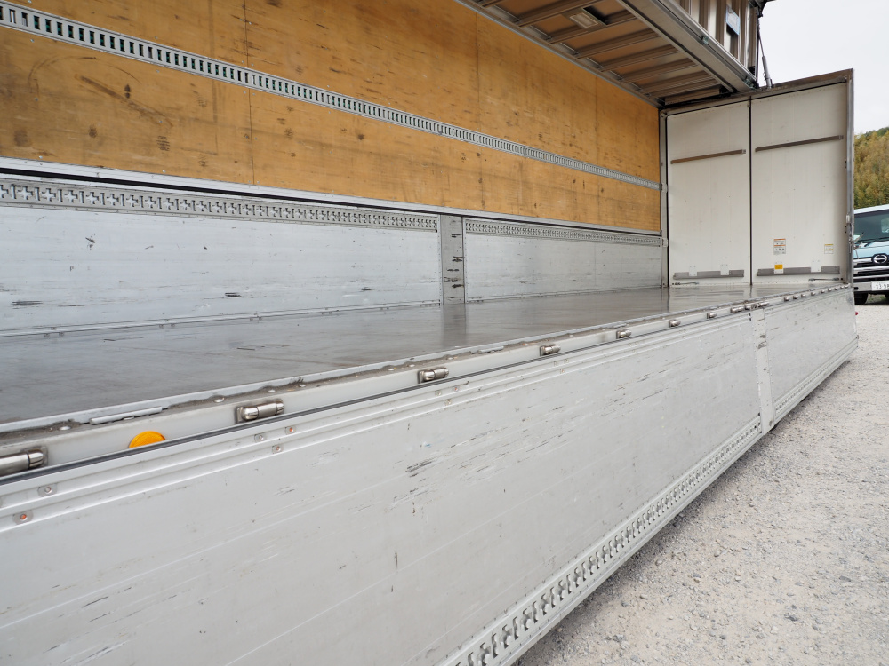 いすゞ ギガ ウイング車 大型 2PG-CYJ77C 年式 R1[写真21]