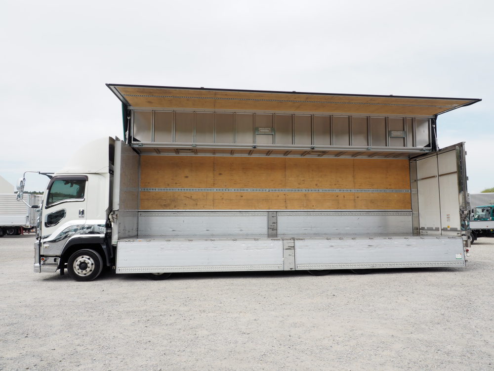 いすゞ ギガ ウイング車 大型 2PG-CYJ77C 年式 R1[写真17]