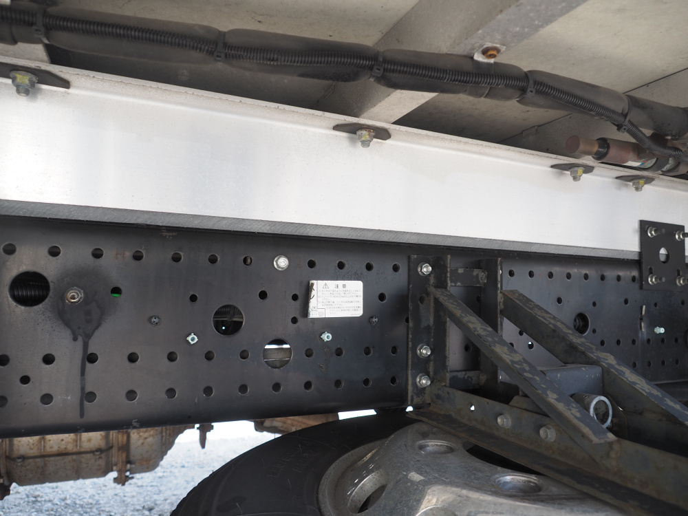 いすゞ フォワード 冷凍バン 中型 TKG-FRR90S2 年式 H27[写真35]