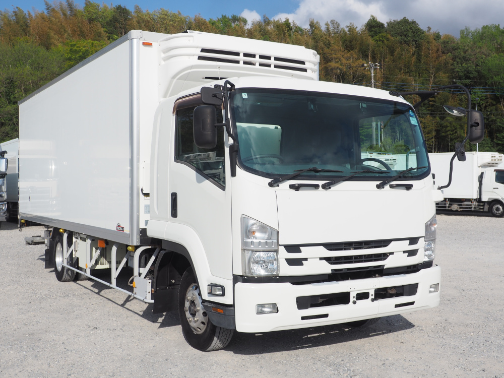 いすゞ フォワード 冷凍バン 中型 TKG-FRR90S2 年式 H27[写真04]