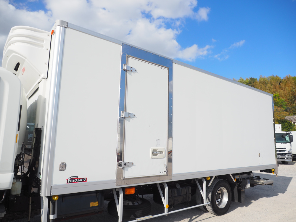 いすゞ フォワード 冷凍バン 中型 TKG-FRR90S2 年式 H27[写真13]