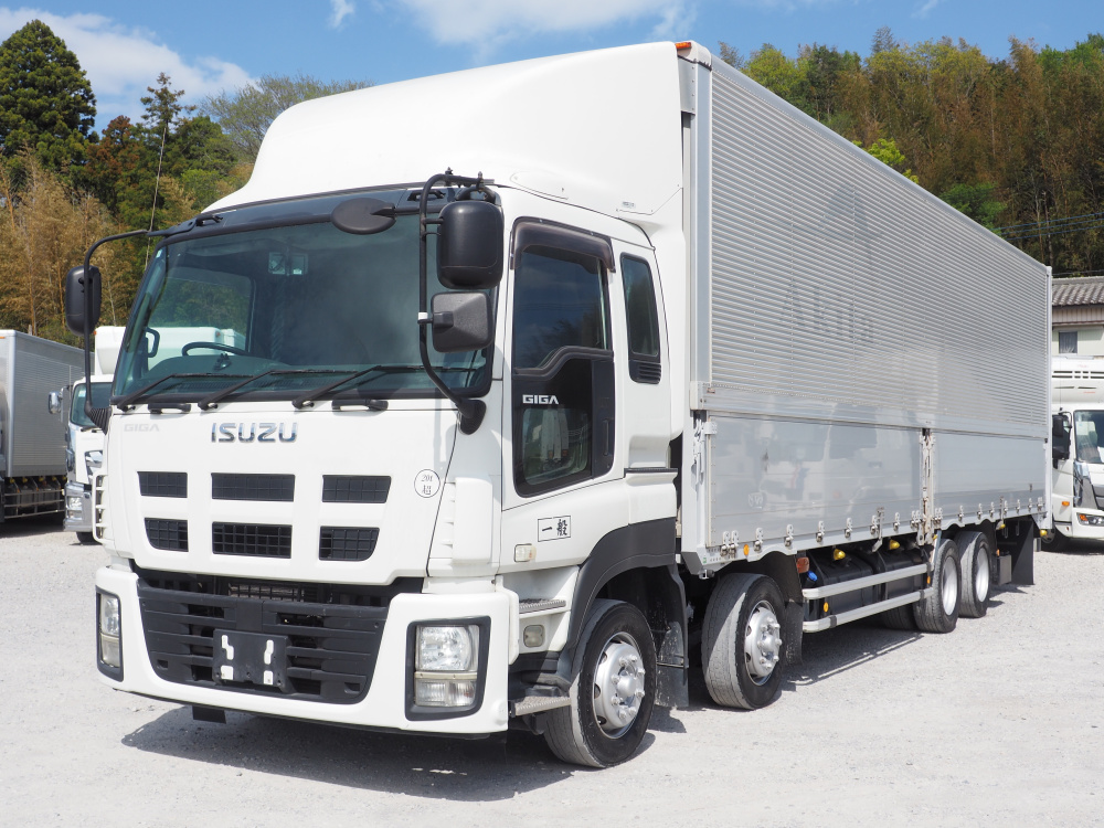 いすゞ ギガ ウイング車 大型 QKG-CYJ77A 年式 H26[写真01]