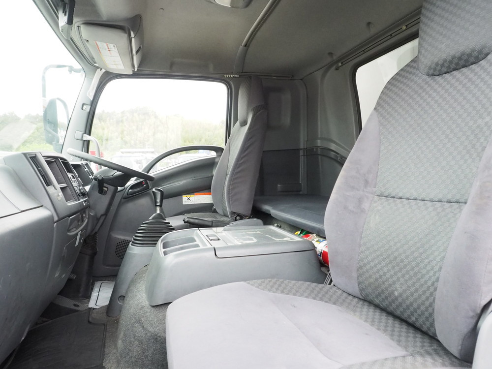 いすゞ フォワード ウイング車 中型 TKG-FRR90S2 年式 H28[写真40]