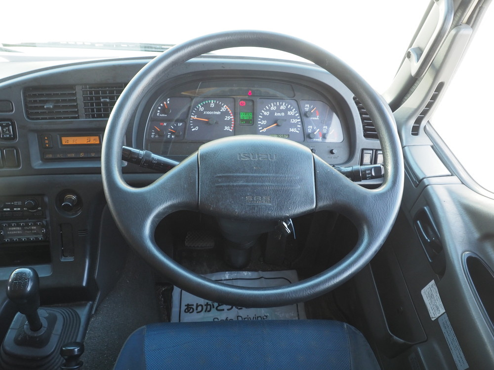 いすゞ ギガ ウイング車 大型 QKG-CYJ77A 年式 H26[写真27]