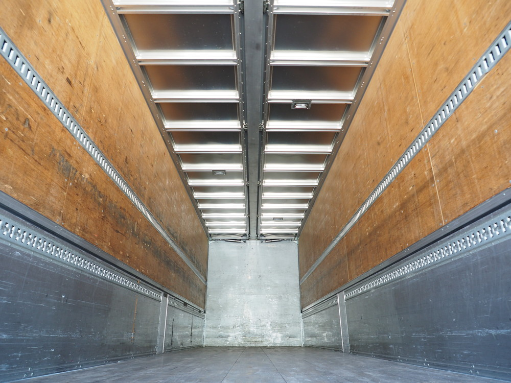 いすゞ ギガ ウイング車 大型 QKG-CYJ77A 年式 H26[写真24]