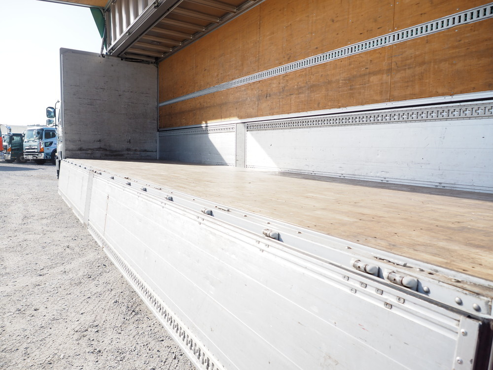 いすゞ ギガ ウイング車 大型 QKG-CYJ77A 年式 H26[写真18]