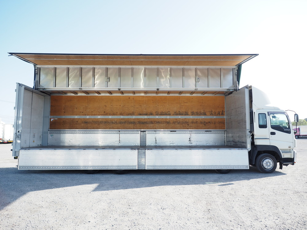 いすゞ ギガ ウイング車 大型 QKG-CYJ77A 年式 H26[写真09]