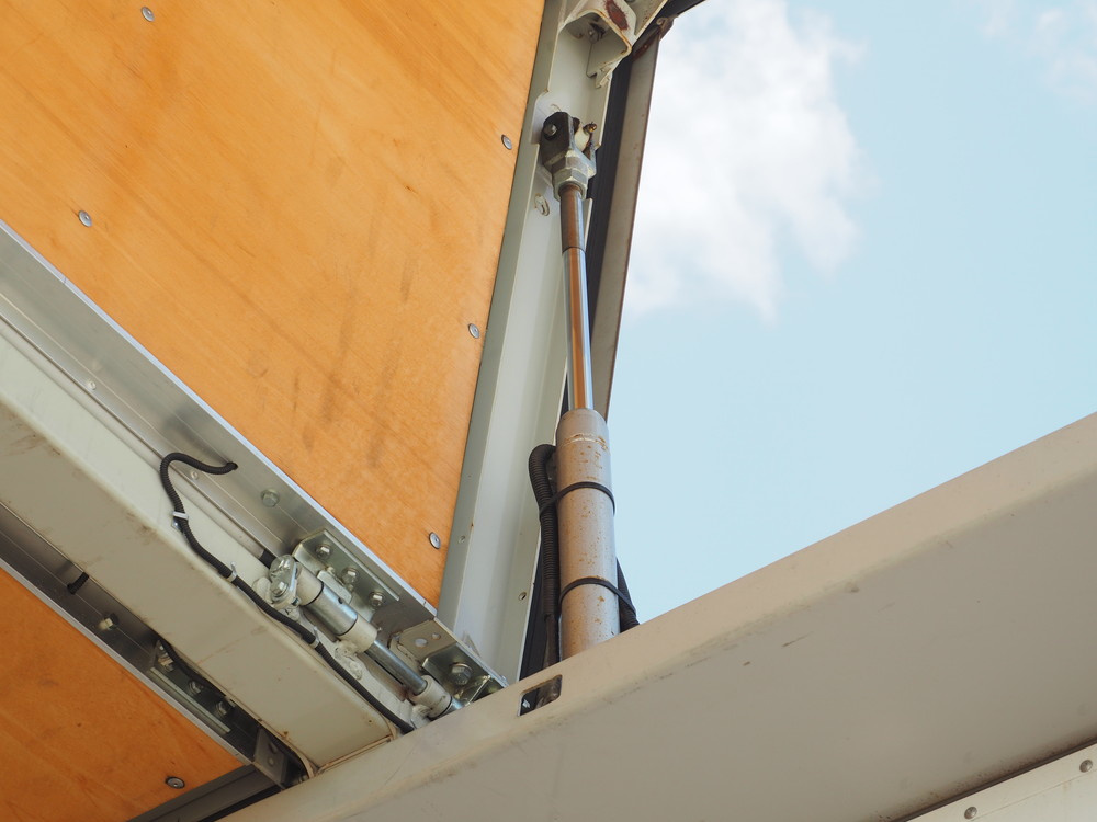 三菱ふそう スーパーグレート ウイング車 大型 QPG-FU64VZ 年式 H27[写真18]