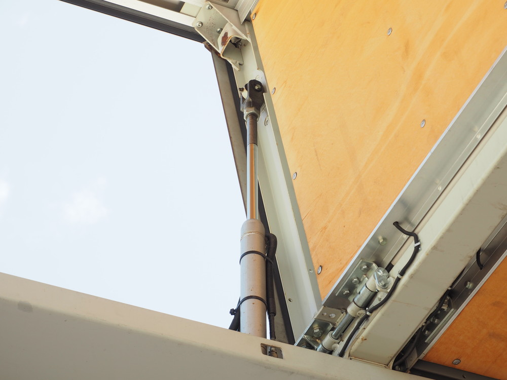 三菱ふそう スーパーグレート ウイング車 大型 QPG-FU64VZ 年式 H27[写真12]