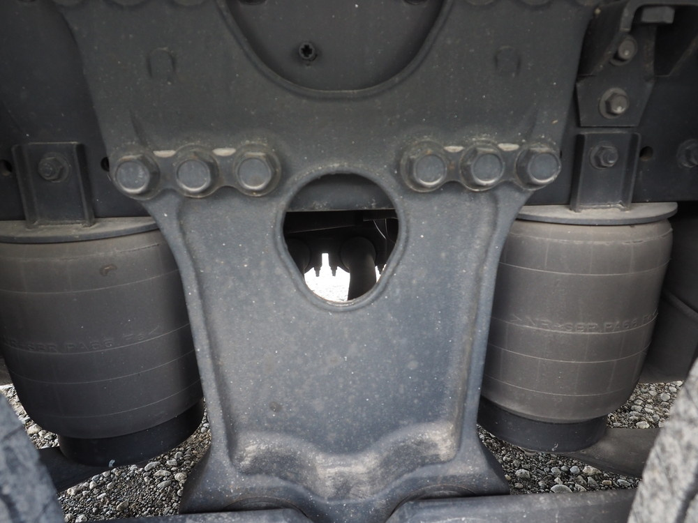 日野 プロフィア ウイング車 大型 2DG-FW1AHG 年式 H29[写真37]