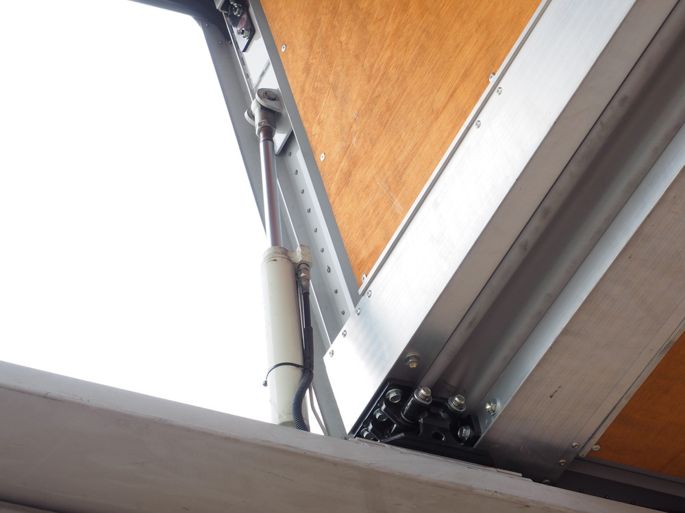 日野 プロフィア ウイング車 大型 2DG-FW1AHG 年式 H29[写真14]