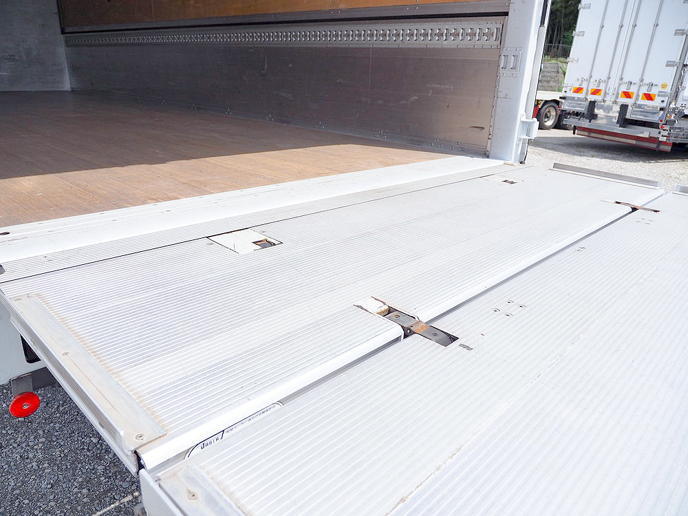 いすゞ フォワード ウイング車 中型 TKG-FRR90S2 年式 H28[写真30]