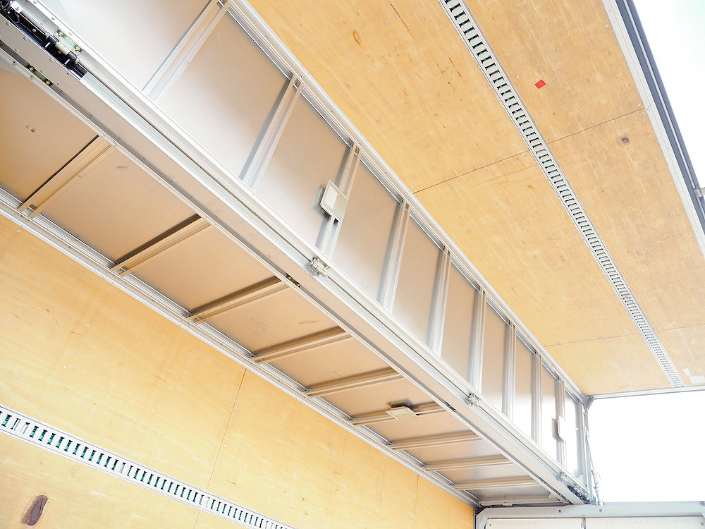 いすゞ フォワード ウイング車 中型 TKG-FRR90S2 年式 H28[写真21]