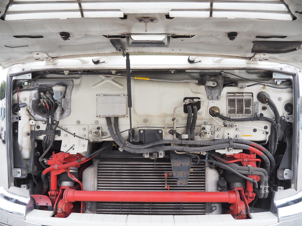 いすゞ ギガ 冷凍バン 大型 QPG-CYJ77B 年式 H29[写真32]