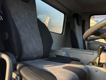 UDトラックス コンドル バン車 中型 TKG-MK38C 年式 H25 [写真08]