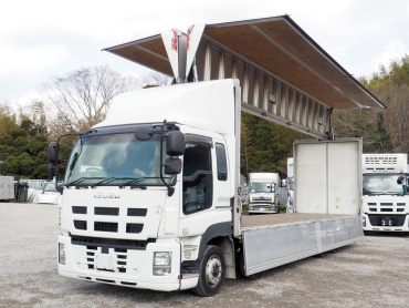 いすゞ ギガ ウイング車 大型 QKG-CYJ77A 年式 H27 [写真03]